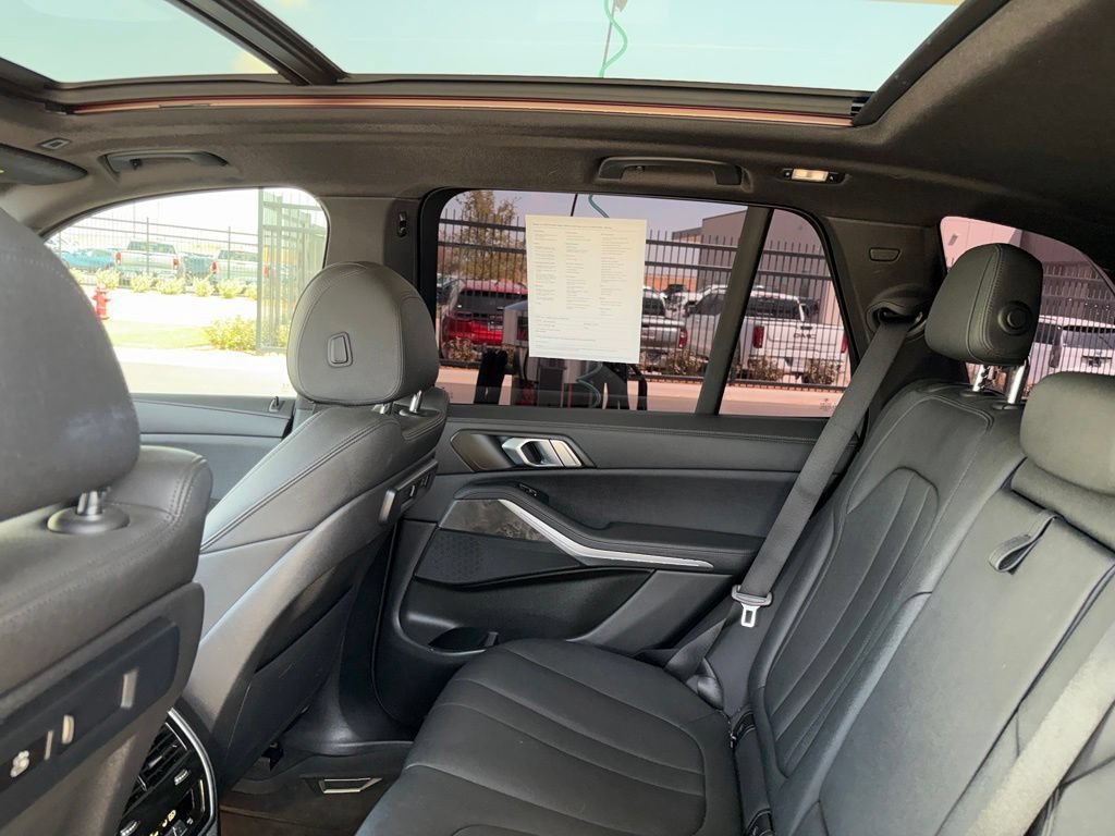 Used 2022 BMW X5 sDrive40i w/ Parking Assistance Package RWD image 3
