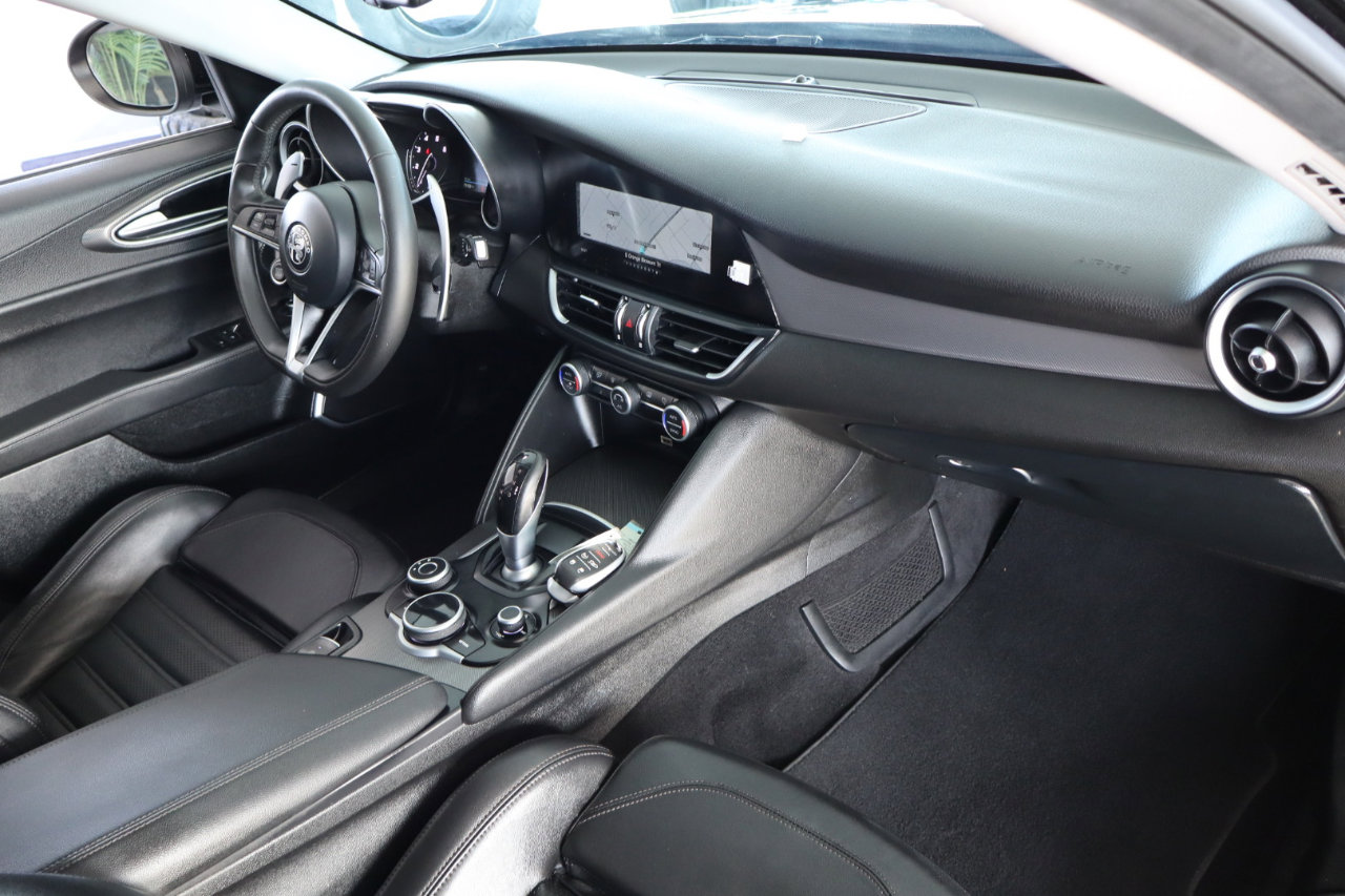 Used 2018 Alfa Romeo Giulia Ti Sport w/ Quick Order Package 22S Sport image 43