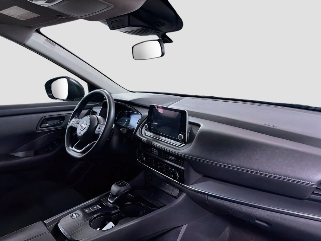 Used 2024 Nissan Rogue S FWD image 28
