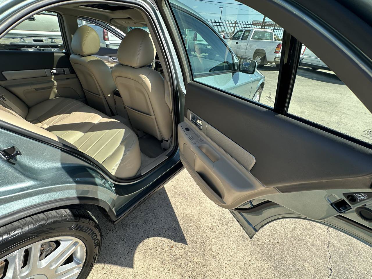 Used 2005 Lincoln LS RWD image 66