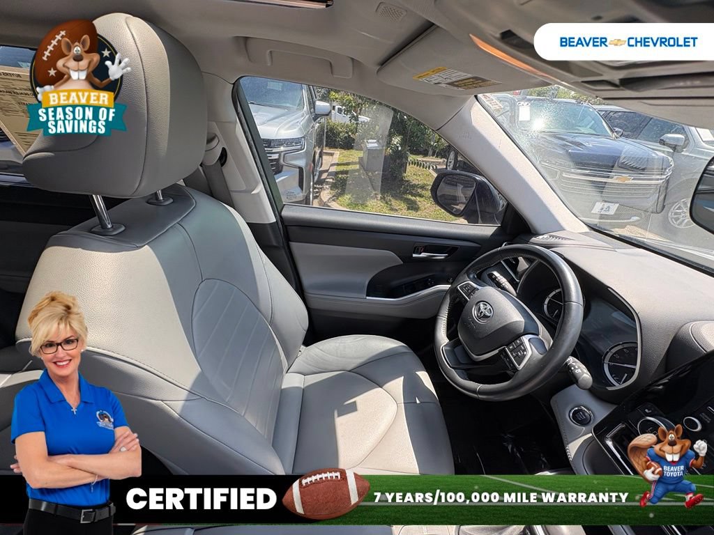 Used 2022 Toyota Highlander XLE FWD image 26