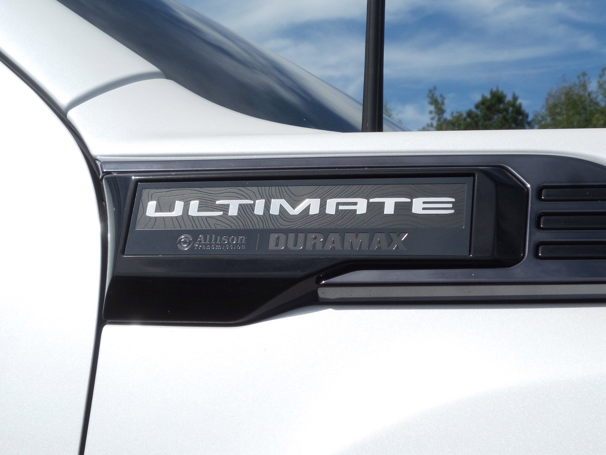 Used 2025 GMC Sierra 2500 Denali Ultimate image 5