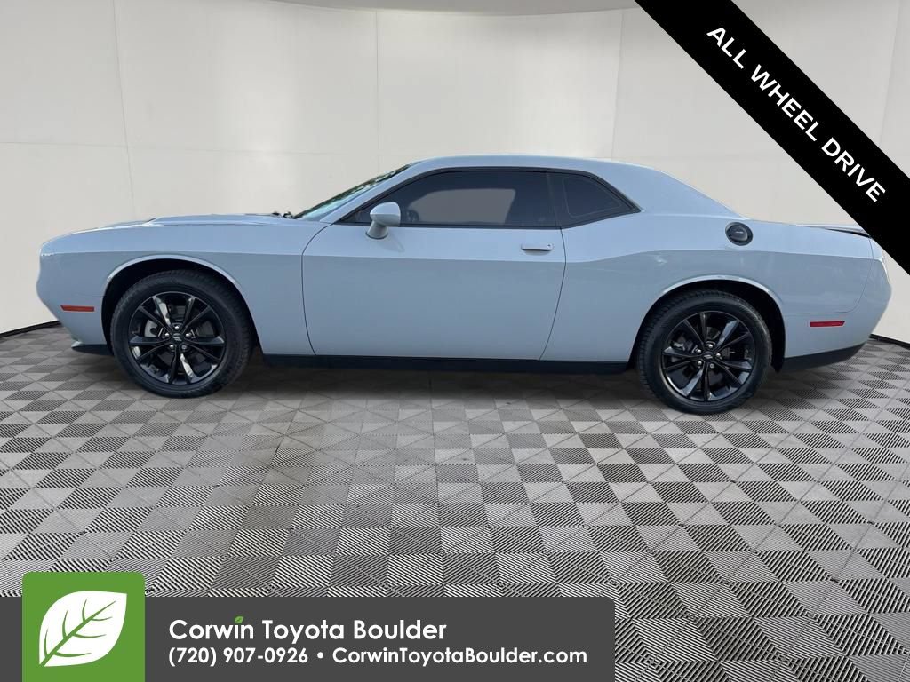 Used 2022 Dodge Challenger SXT w/ Driver Convenience Group AWD/4WD image 4