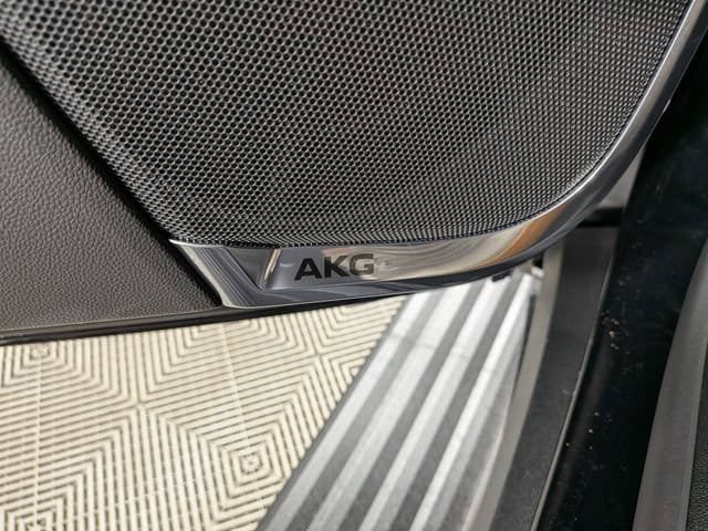 New 2026 Cadillac Escalade Luxury w/ Touring Package AWD/4WD image 12