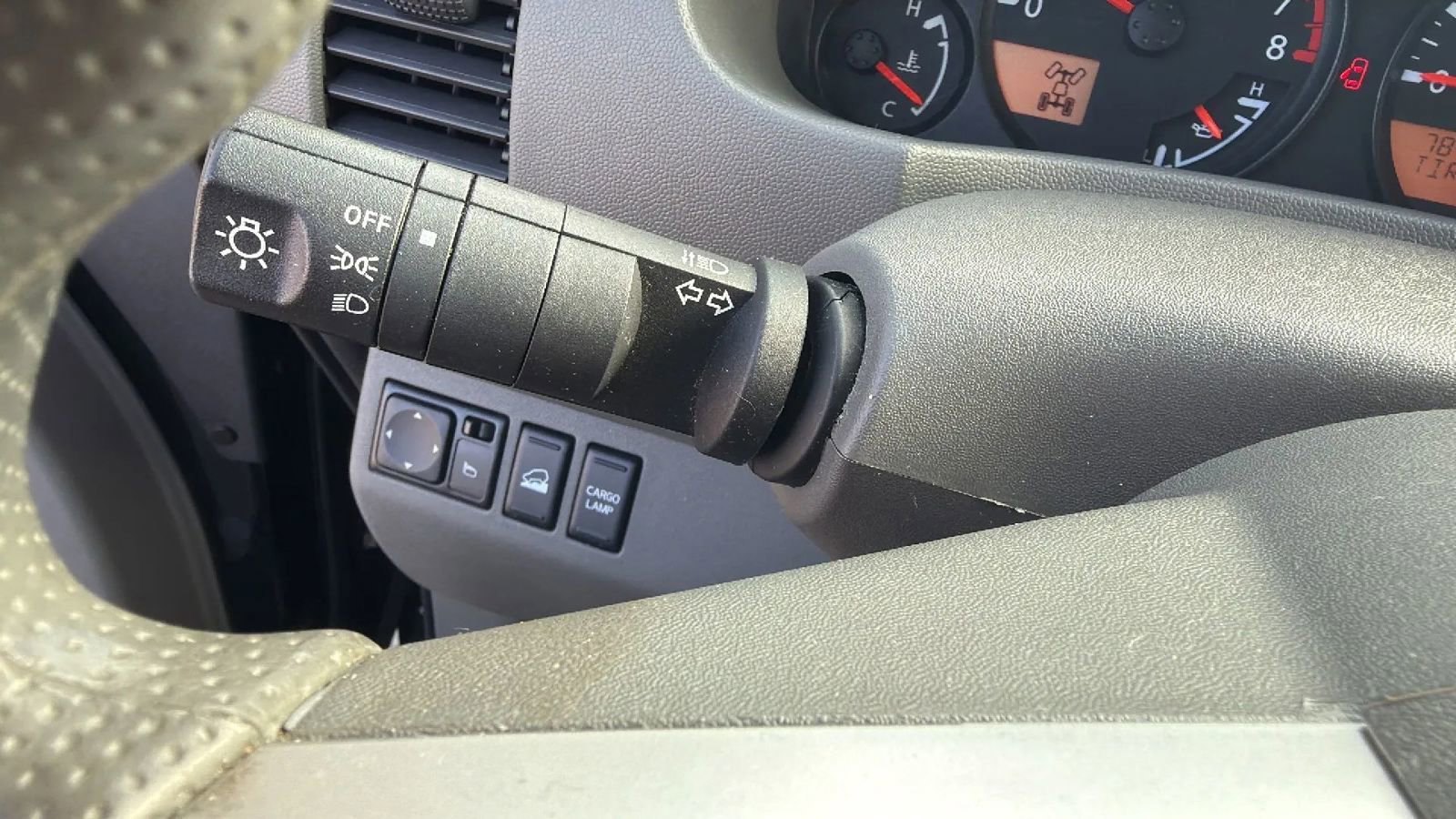 Used 2019 Nissan Frontier SV image 16