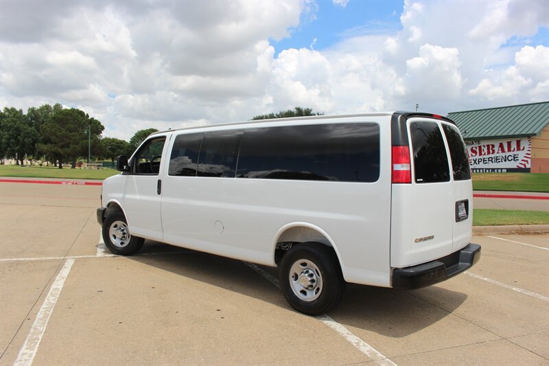 Used 2025 Chevrolet Express 3500 LS RWD image 3