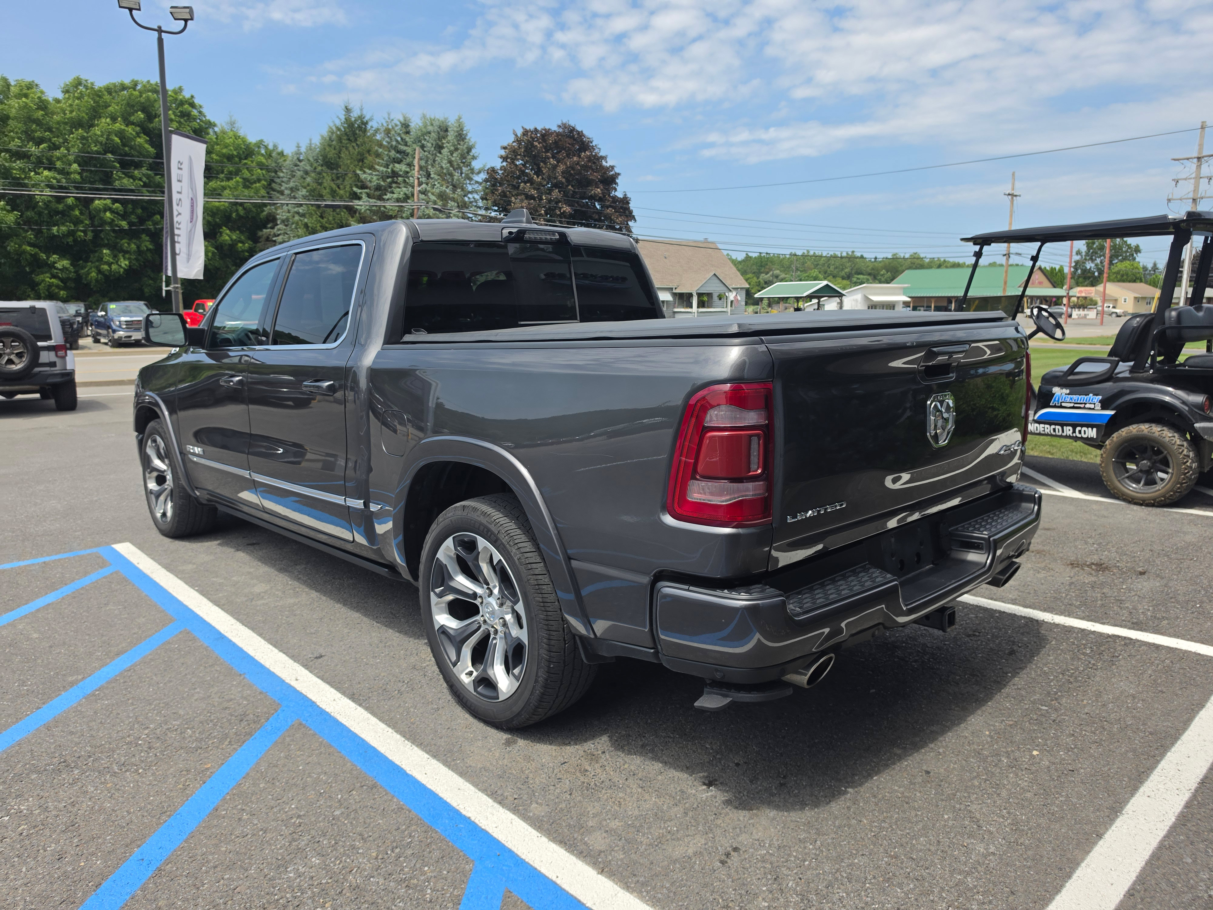 Used 2024 RAM 1500 Limited AWD/4WD image 9