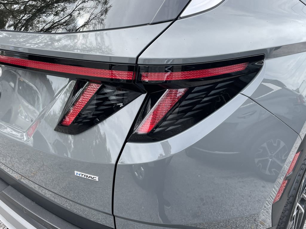 Used 2026 Hyundai Tucson Limited image 9