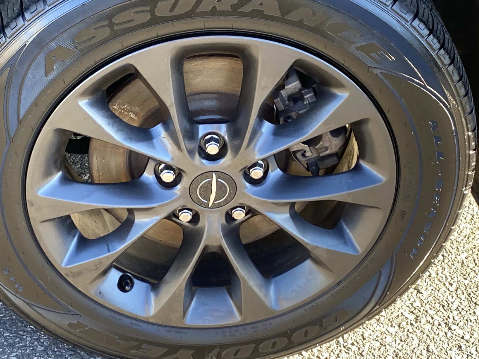 Used 2021 Chrysler Pacifica Touring-L w/ Premium & Safety Sphere Group image 27