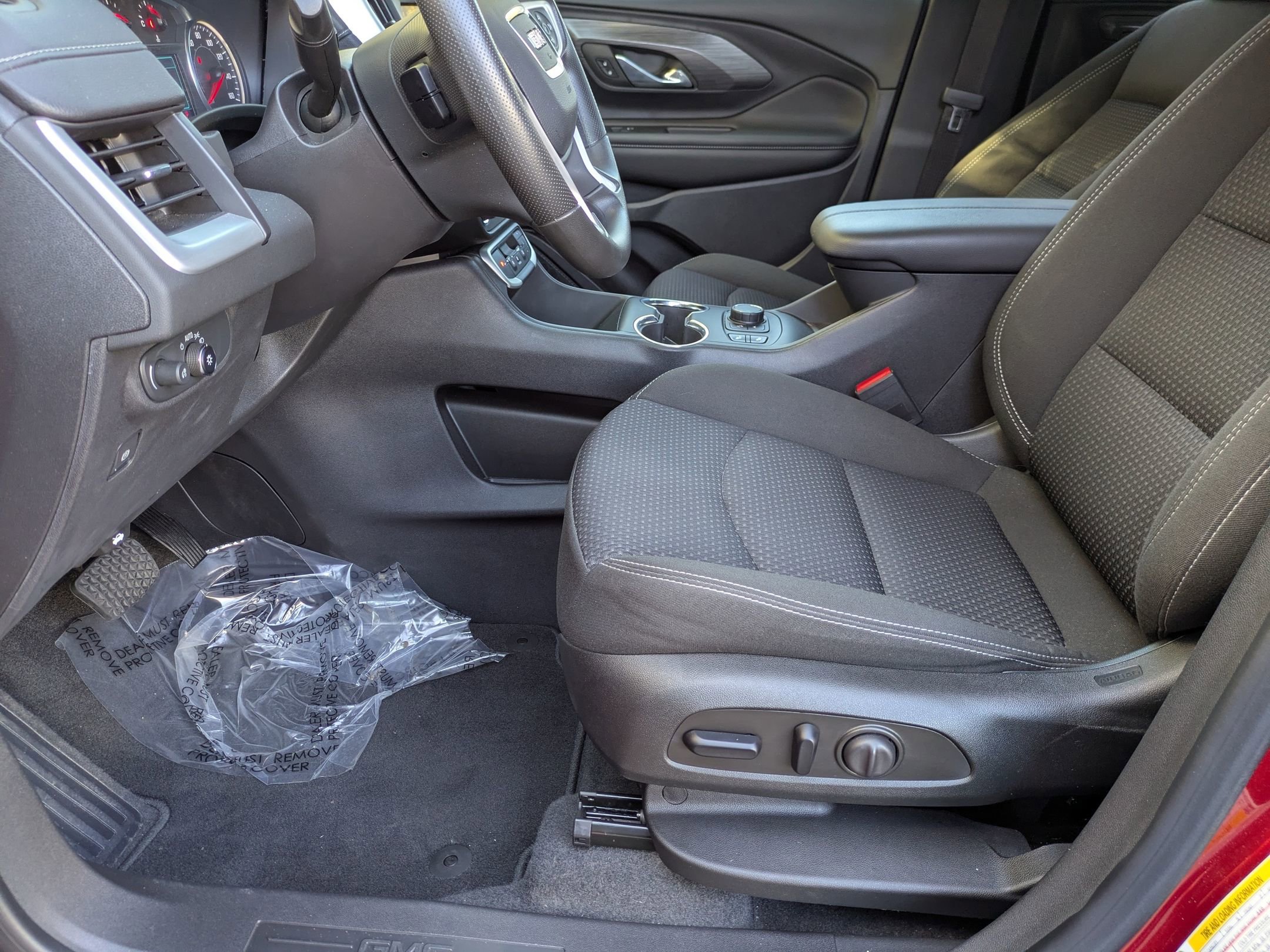 Used 2023 GMC Terrain SLE w/ Driver Convenience Package image 12