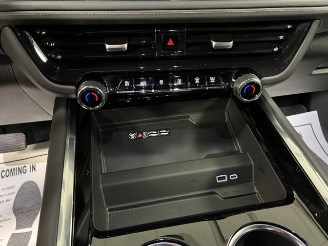 Used 2025 Chevrolet Tahoe LT AWD/4WD image 31