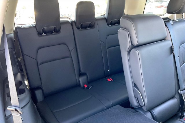 New 2026 Nissan Pathfinder Platinum AWD/4WD image 14