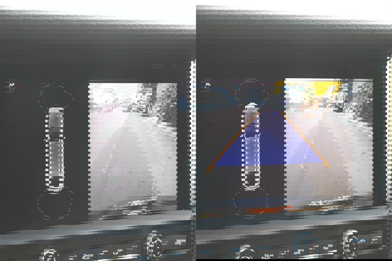 Used 2020 Porsche Macan image 11