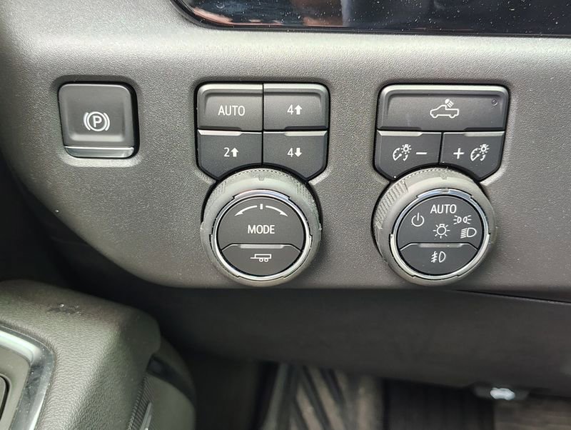 Used 2026 Chevrolet Silverado 1500 LT Trail Boss AWD/4WD image 12