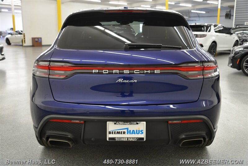 Used 2023 Porsche Macan AWD/4WD image 11
