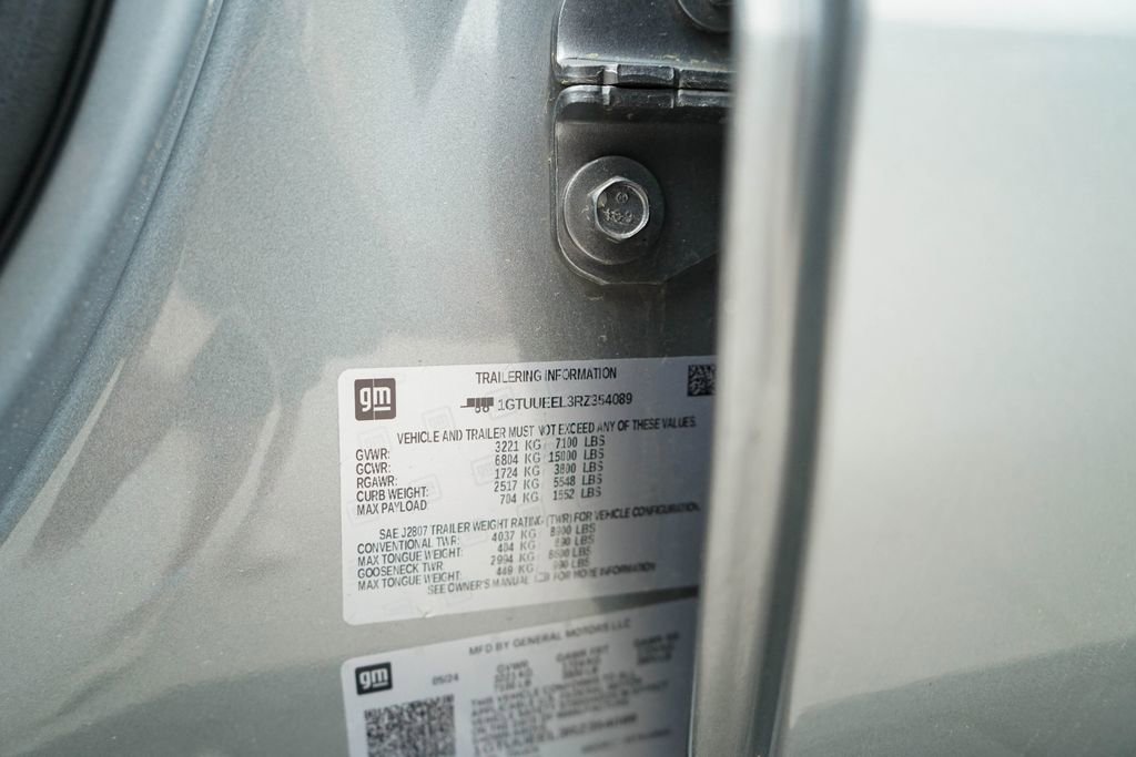 Used 2024 GMC Sierra 1500 AT4 w/ Technology Package AWD/4WD image 41