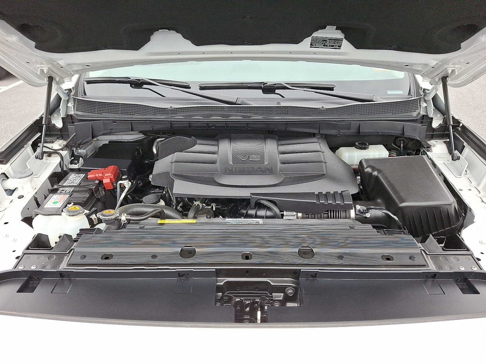 Certified 2024 Nissan Titan SV w/ Accessory Utility Package image 29