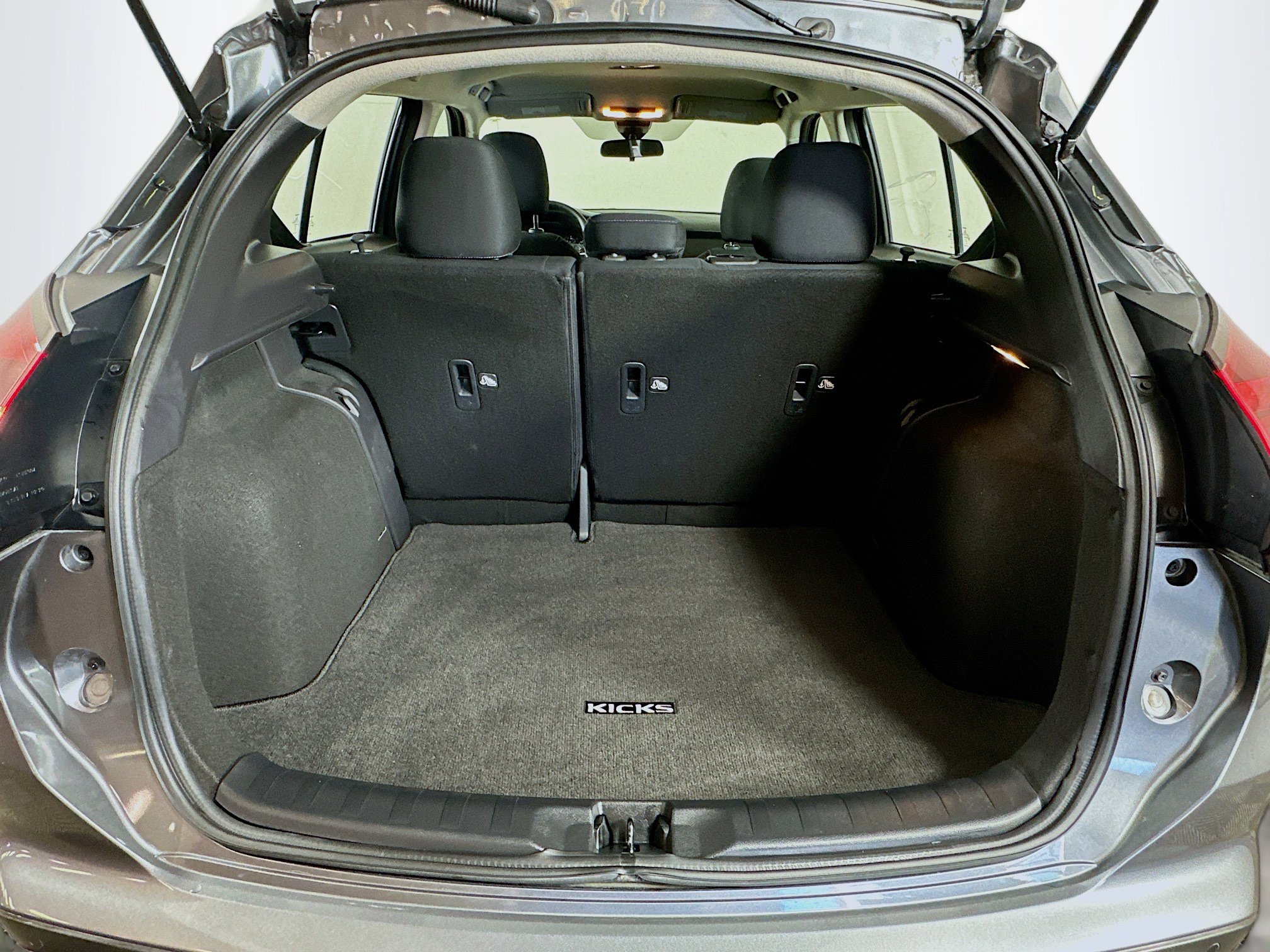 Used 2023 Nissan Kicks SV image 23