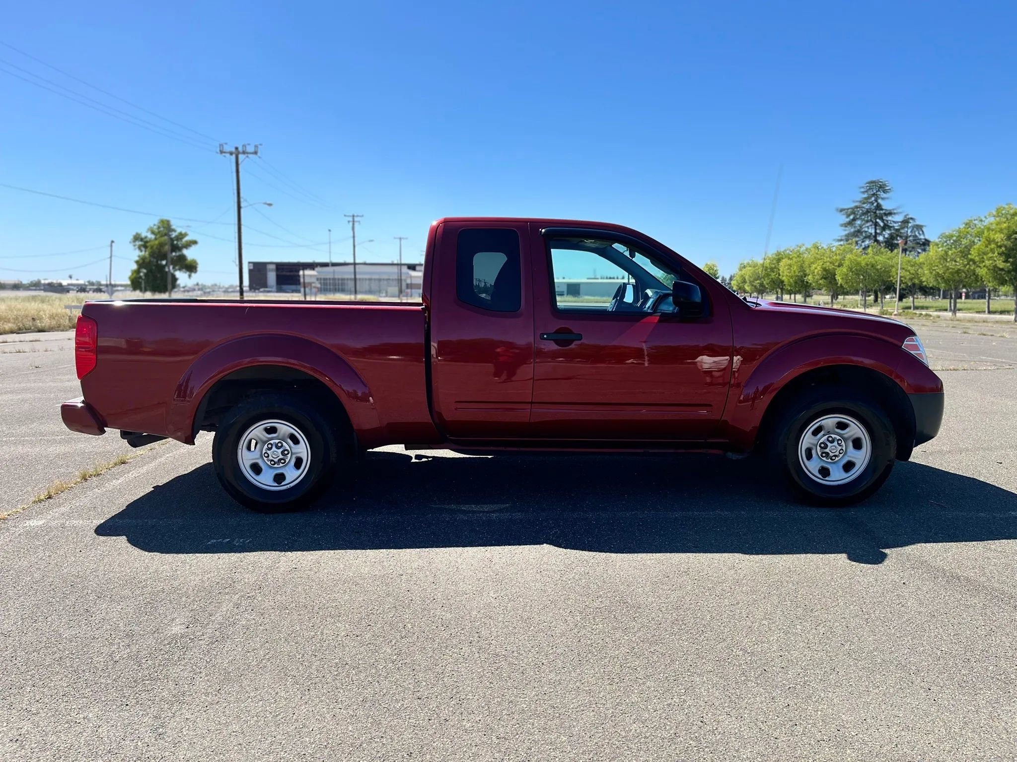 Used 2017 Nissan Frontier S RWD image 4