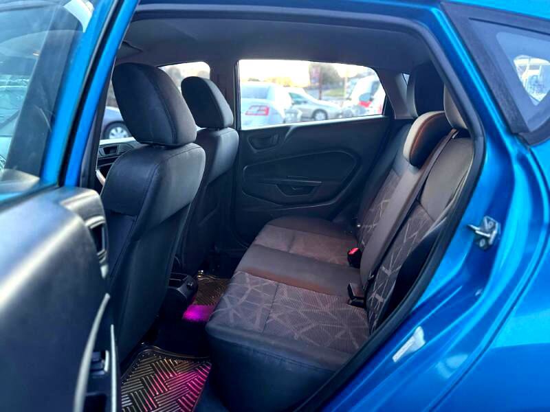 Used 2012 Ford Fiesta SE image 12