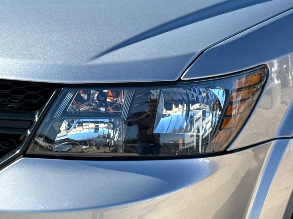 Used 2019 Dodge Journey Crossroad image 4