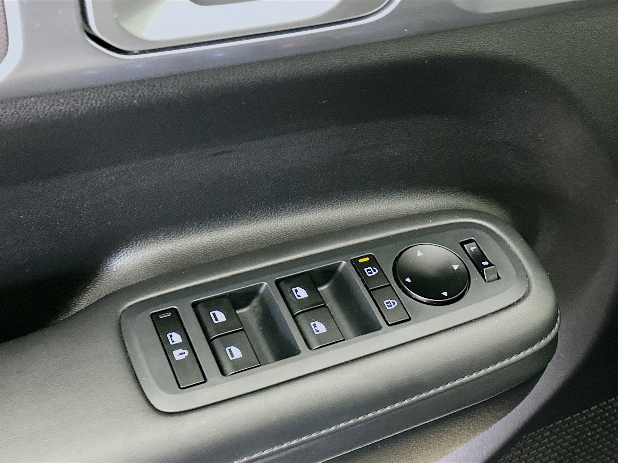 Used 2025 Hyundai Santa Fe SEL image 15