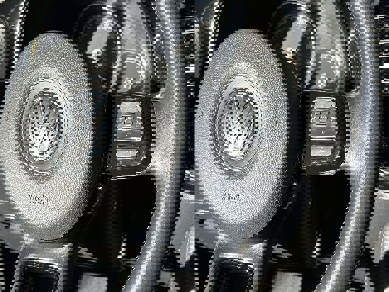 Used 2019 Volkswagen Beetle 2.0T S image 21