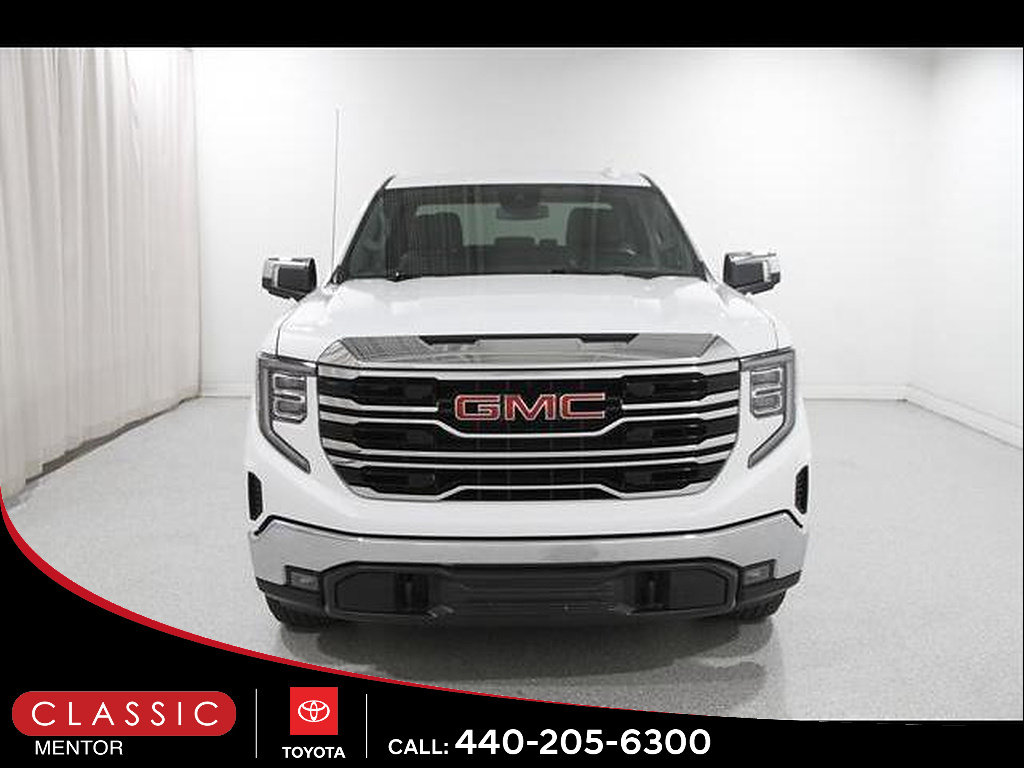 Used 2025 GMC Sierra 1500 SLT AWD/4WD image 2