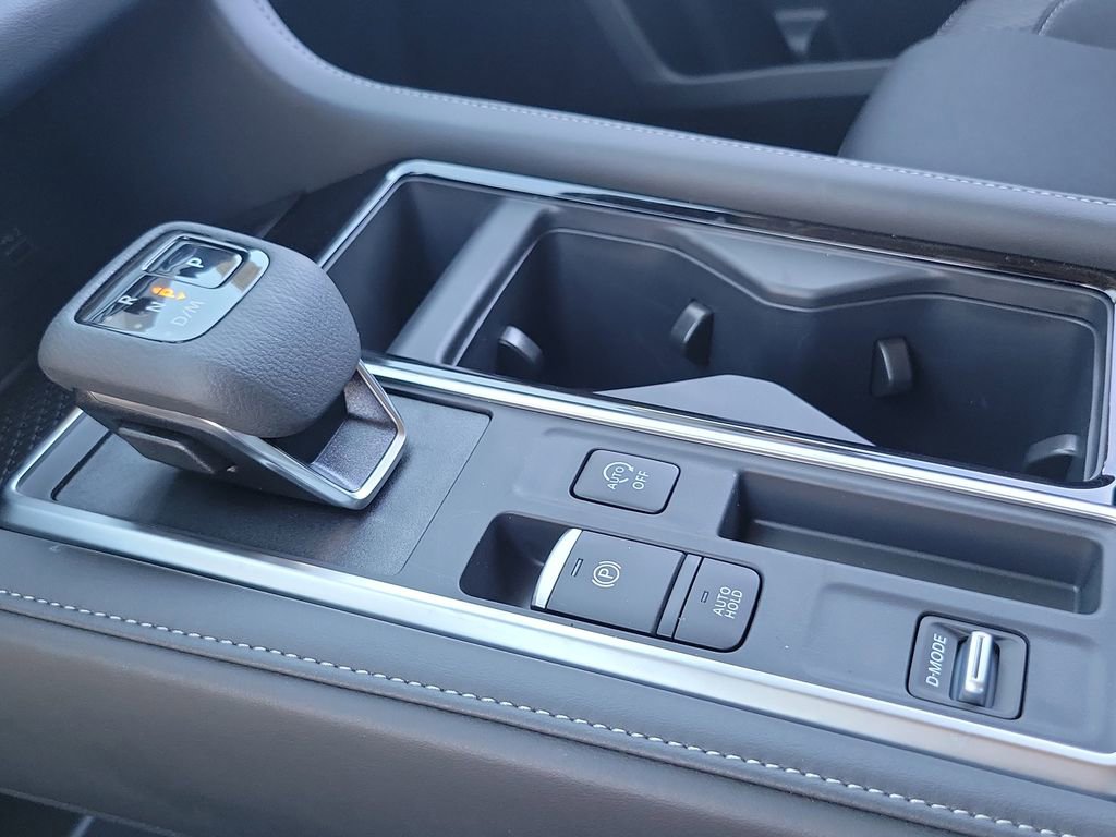 New 2025 Nissan Pathfinder SL AWD/4WD image 10