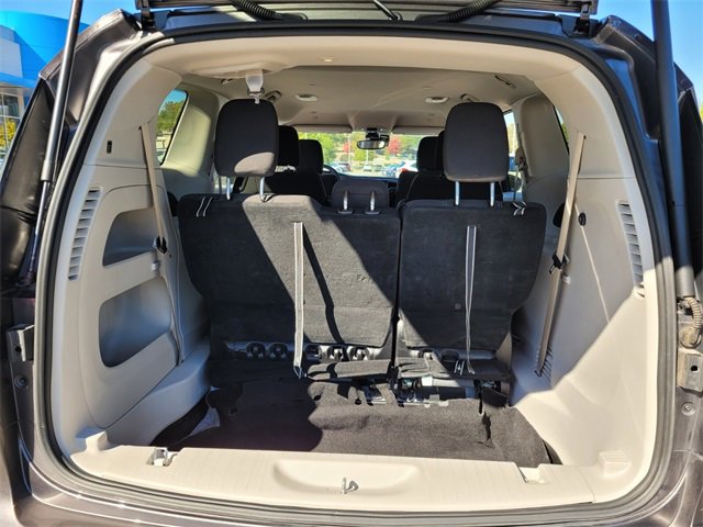 Used 2023 Chrysler Voyager LX image 15