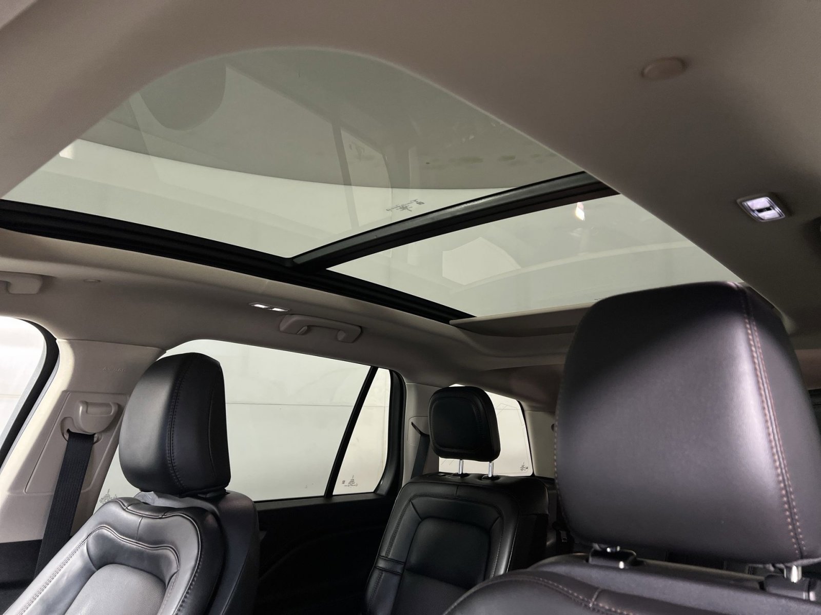 Used 2022 Lincoln Aviator Reserve w/ Elements Package Plus image 24