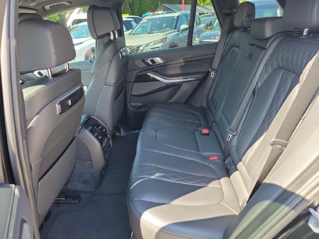 Used 2025 BMW X5 xDrive50e AWD/4WD image 12