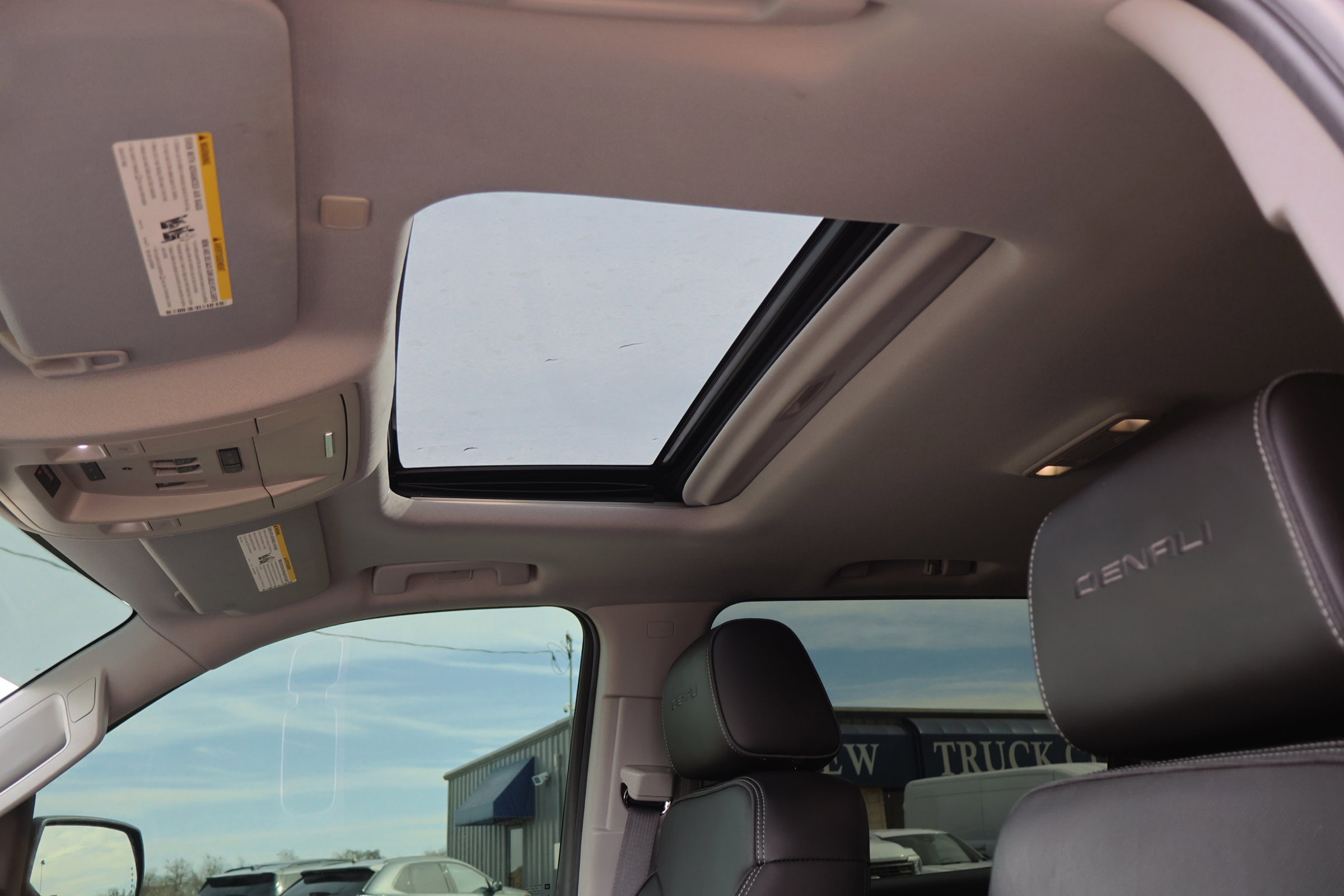 Used 2017 GMC Sierra 1500 Denali w/ Denali Ultimate Package image 16