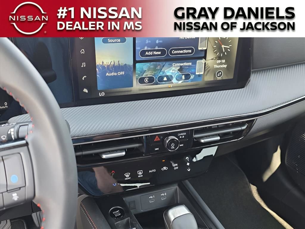 New 2025 Nissan Kicks SR image 9