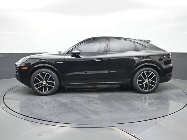 Certified 2024 Porsche Cayenne Coupe AWD/4WD image 2
