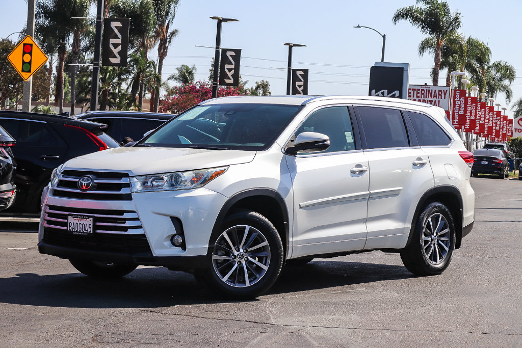 Used 2017 Toyota Highlander XLE
