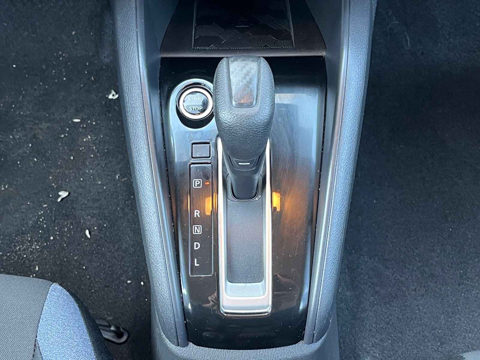 Used 2025 Nissan Versa SV image 38