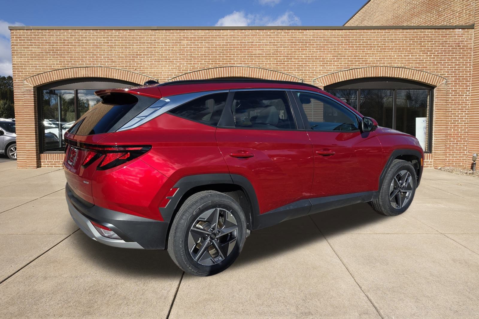 Certified 2025 Hyundai Tucson SEL image 3