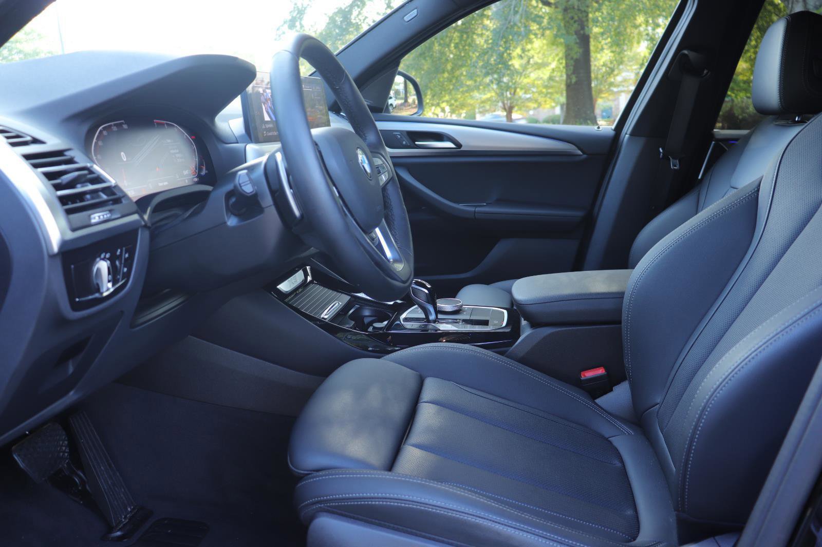 Used 2024 BMW X3 sDrive30i w/ Premium Package w/ZPA image 12