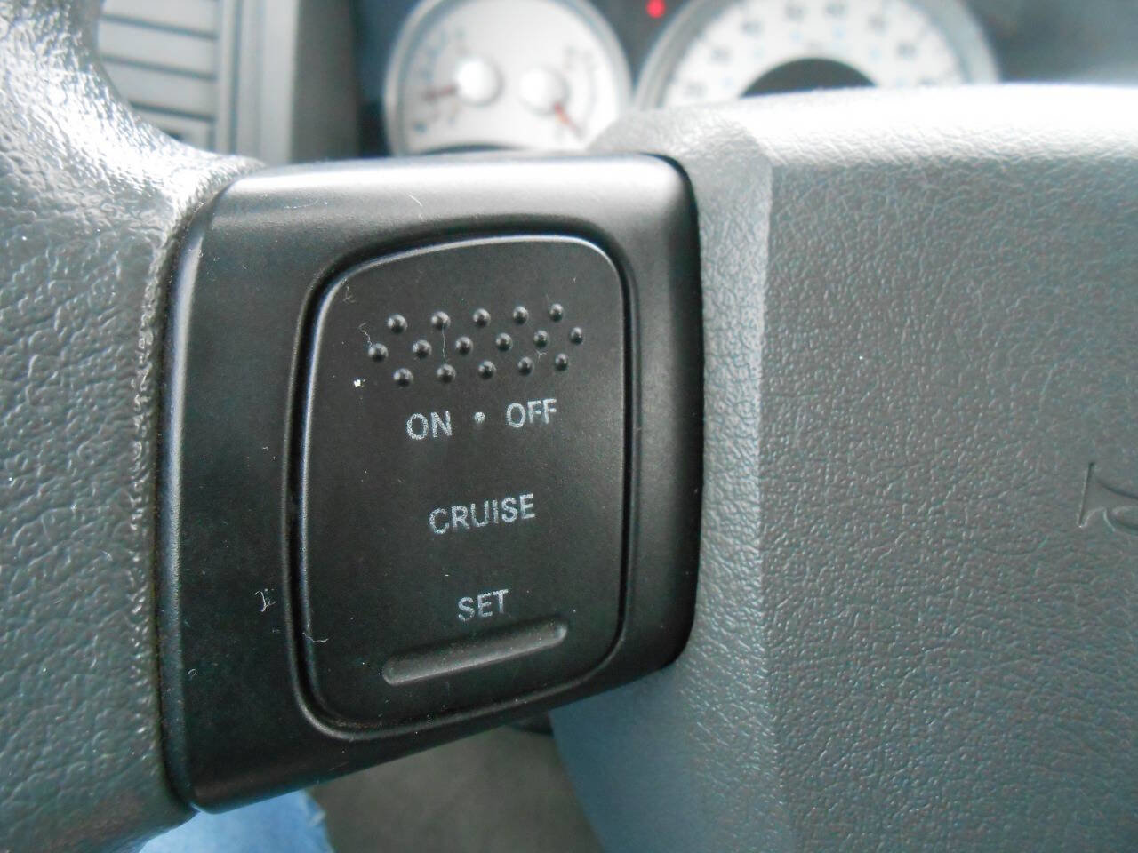 Used 2005 Dodge Dakota SLT image 16