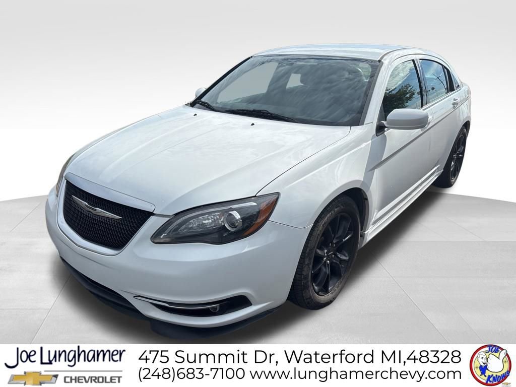 Used 2014 Chrysler 200 Limited w/ 200 Super S Group FWD image 8