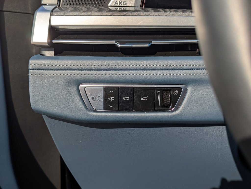 New 2025 Cadillac Escalade IQ Luxury 2 image 14