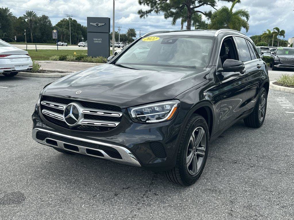 Used 2022 Mercedes-Benz GLC 300 image 3