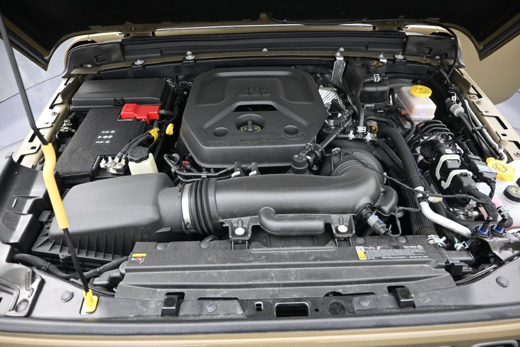 Used 2026 Jeep Wrangler Sport AWD/4WD image 15