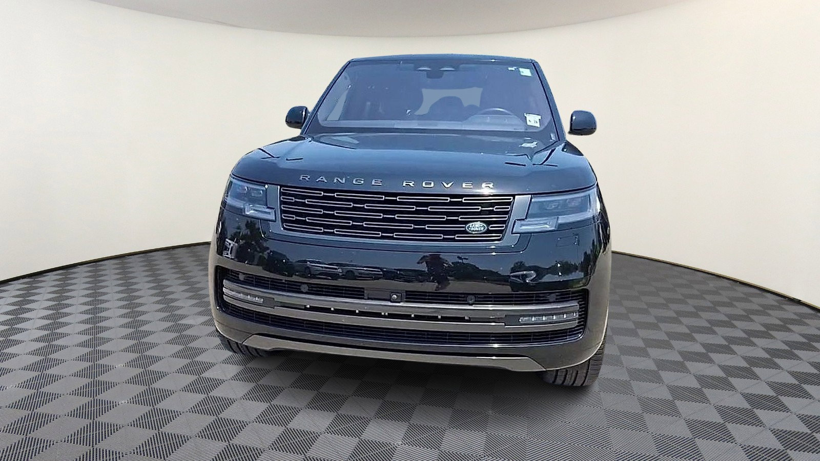 Certified 2023 Land Rover Range Rover SE image 3