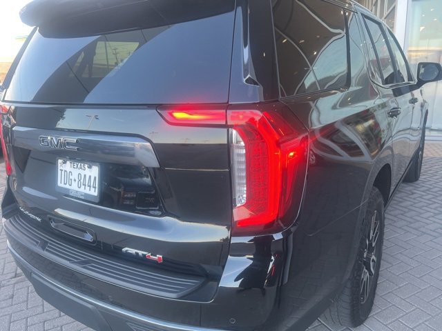 Used 2023 GMC Yukon AT4 w/ AT4 Premium Plus Package image 3