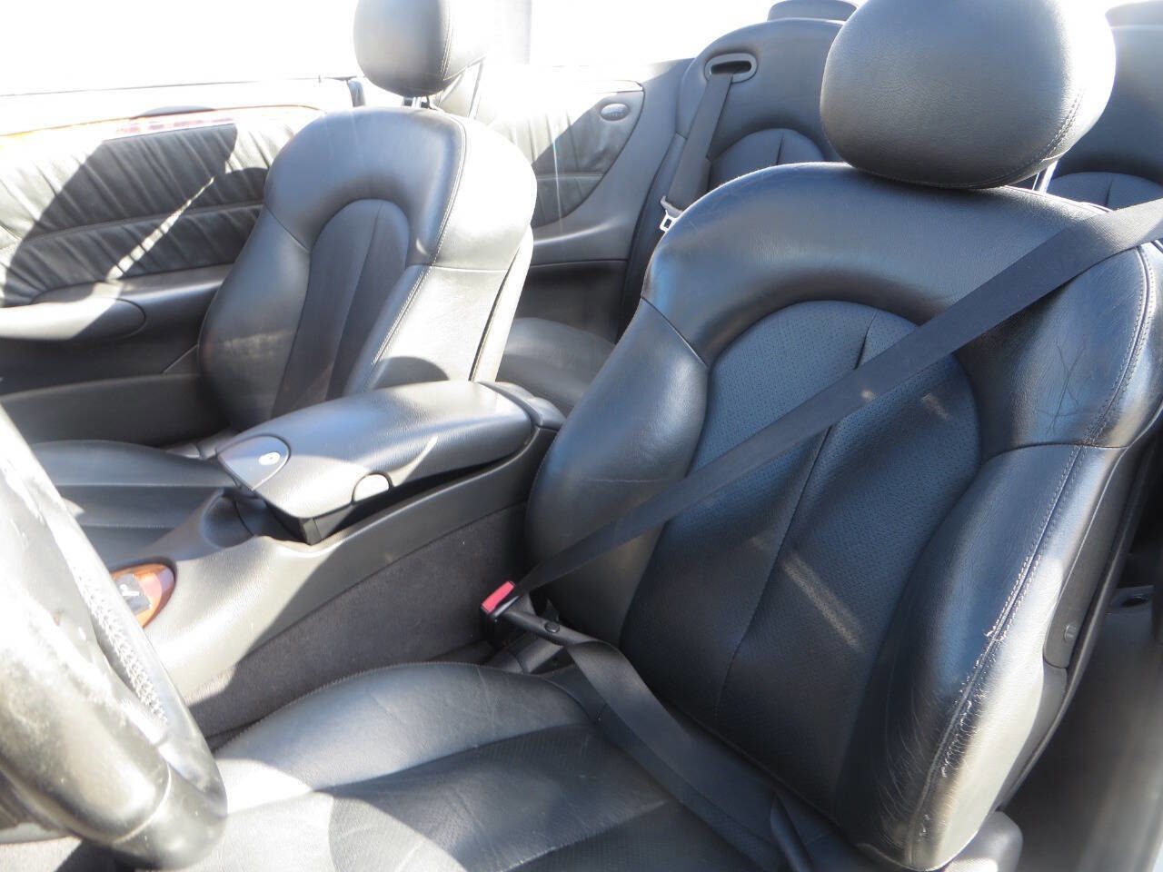 Used 2005 Mercedes-Benz CLK 500 Cabriolet image 36