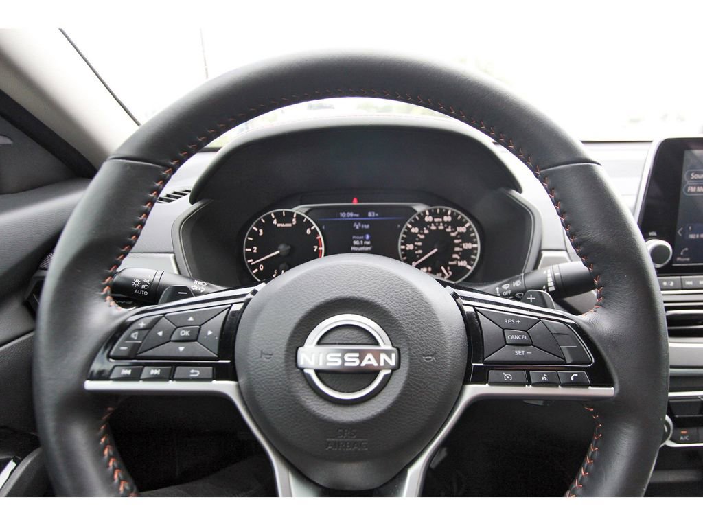 Used 2024 Nissan Altima 2.5 SR image 9