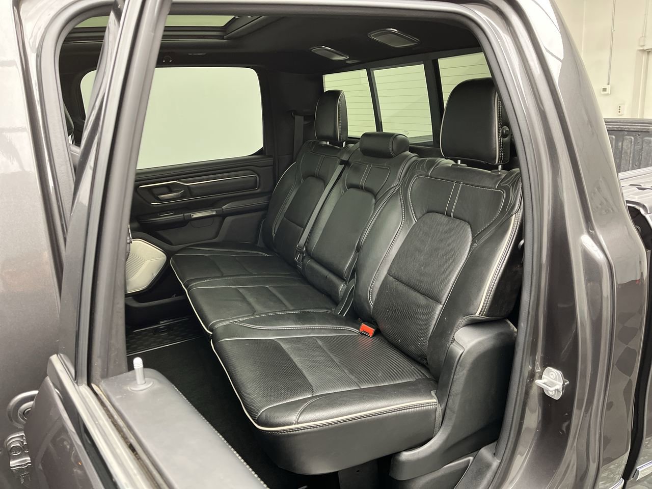 Used 2020 RAM 1500 Limited AWD/4WD image 12