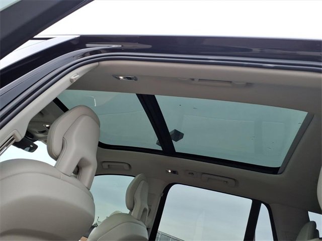 Used 2021 Volvo XC90 T5 Momentum w/ Advanced Package image 8